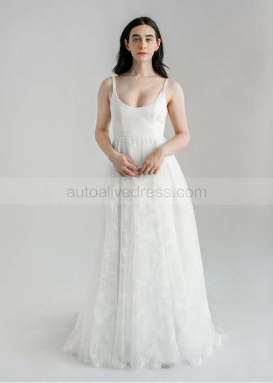 Scoop Neck Ivory Lace Lightweight Wedding Dress